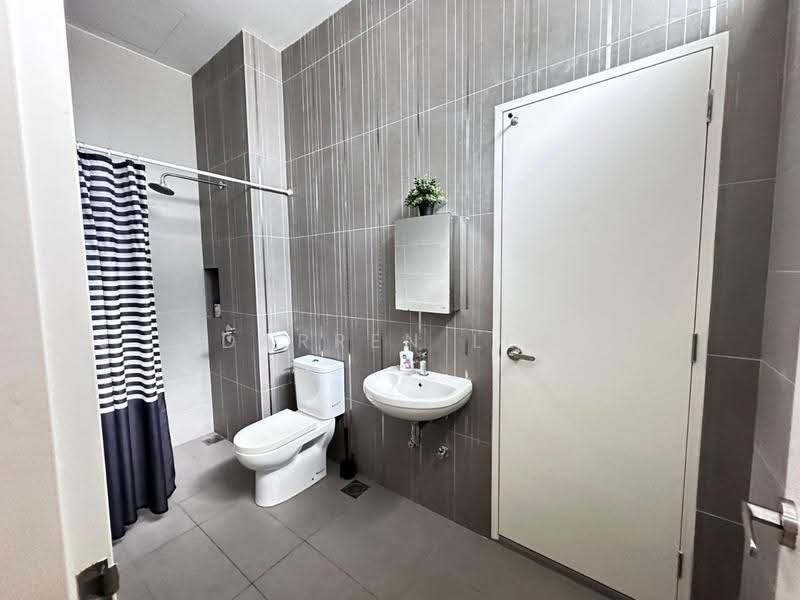 Rumah Kluster untuk Dijual di Setia Tropika (Johor Bahru) - Darren Ler - PropertyGuru.com.my