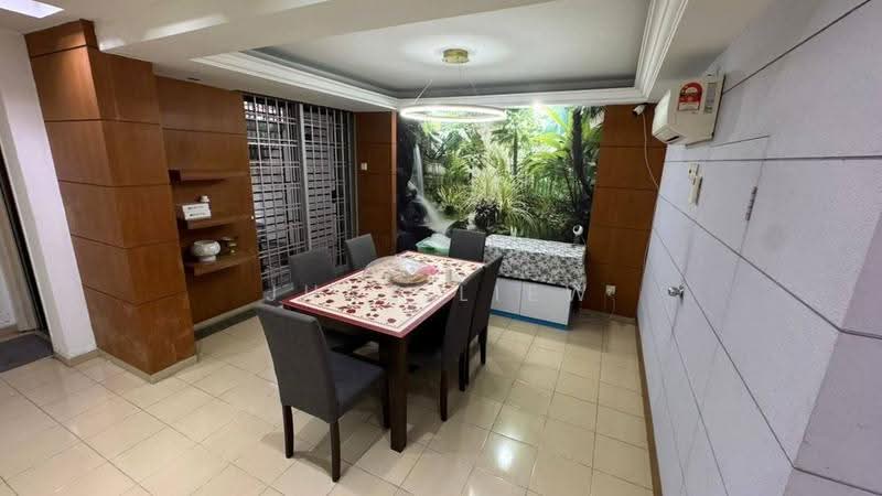 Rumah Berkembar untuk Dijual di Taman Perling (Perling) - Junz Liew - Dining Room - PropertyGuru.com.my