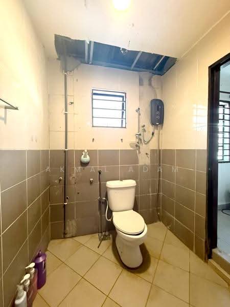 Terraced House for Sale in Bandar Bukit Puchong (Puchong) - Akmal Adam - Bathroom - PropertyGuru.com.my