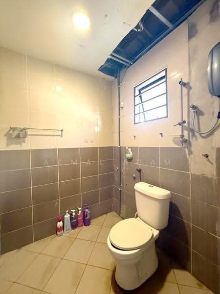 Terraced House for Sale in Bandar Bukit Puchong (Puchong) - Akmal Adam - Bathroom - PropertyGuru.com.my