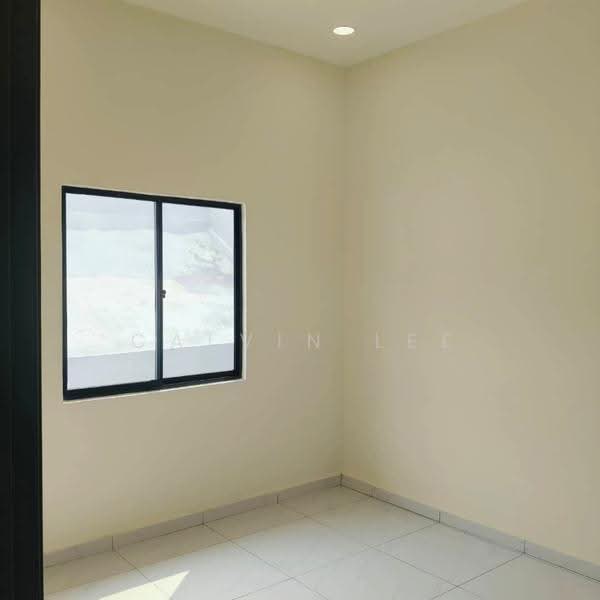 Bungalow House for Sale in Kampung Aman (Johor Bahru) - Calvin Lee - PropertyGuru.com.my