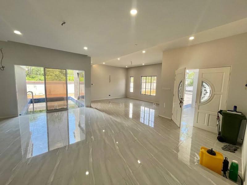 Bungalow House for Sale in Bukit Mahkota (Bangi) - Masnizah Arifin - Living Room - PropertyGuru.com.my