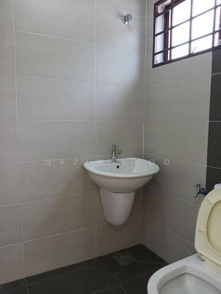 Rumah Berkembar untuk Dijual di Taman Pari (Ipoh) - Qazin Khoo - Bathroom - PropertyGuru.com.my
