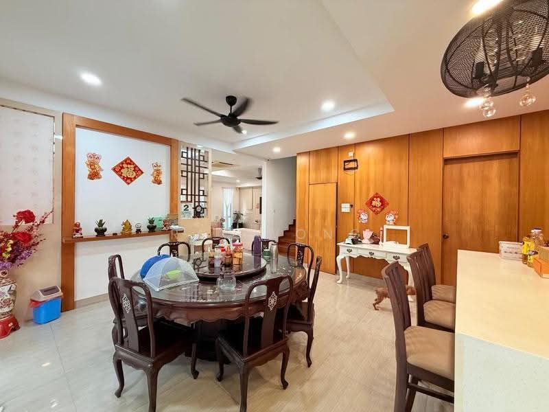 Rumah Berkembar untuk Dijual di Taman Perling (Perling) - Ray Wong - Dining Room - PropertyGuru.com.my