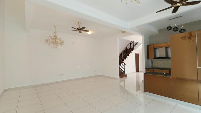 Rumah Kluster untuk Dijual di Taman Austin Heights (Tebrau) - Cindy Soh - Living Room - PropertyGuru.com.my