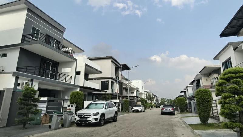 Rumah Kluster untuk Dijual di Taman Austin Heights (Tebrau) - Cindy Soh - Exterior - PropertyGuru.com.my