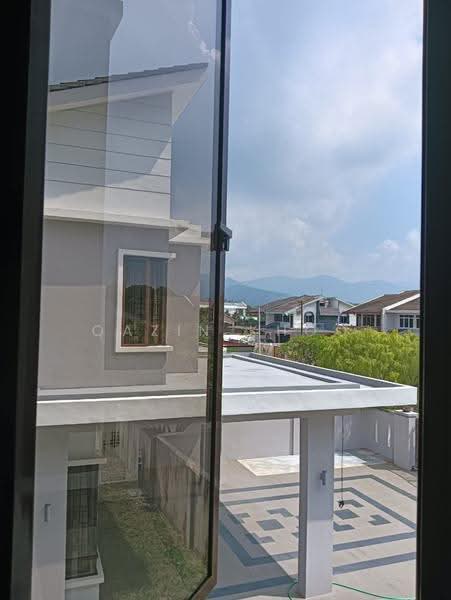 Bungalow House for Sale in Taman Pari (Ipoh) - Qazin Khoo - Exterior - PropertyGuru.com.my