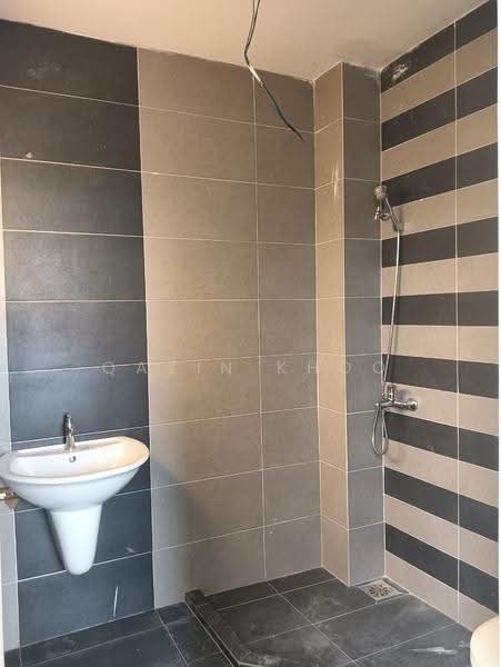 Bungalow House for Sale in Taman Pari (Ipoh) - Qazin Khoo - Bathroom - PropertyGuru.com.my