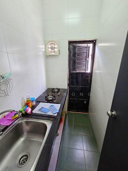 1.5-storey Terraced House for Sale in Bukit Indah (Iskandar Puteri (Nusajaya)) - Ray Wong - Kitchen - PropertyGuru.com.my