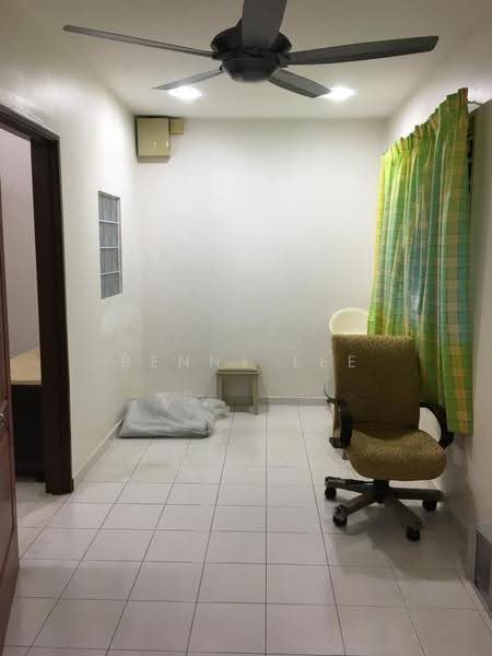 Rumah Teres 2.5-Tingkat untuk Dijual di Taman Bukit Serdang (Seri Kembangan) - Benny Lee - Study - PropertyGuru.com.my