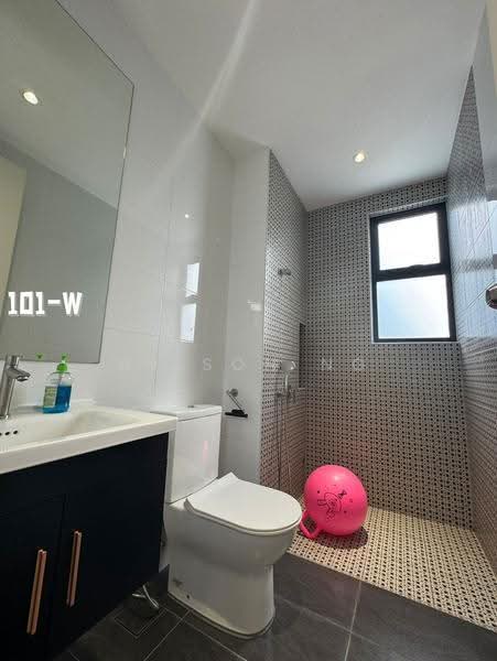 Semi-Detached House for Sale in Setia Alam (Selangor) - Wilson Ng - Bathroom - PropertyGuru.com.my