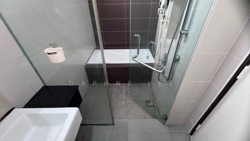 Rumah Kluster untuk Disewa di Taman Adda Heights (Tebrau) - Daphne Lee - Bathroom - PropertyGuru.com.my