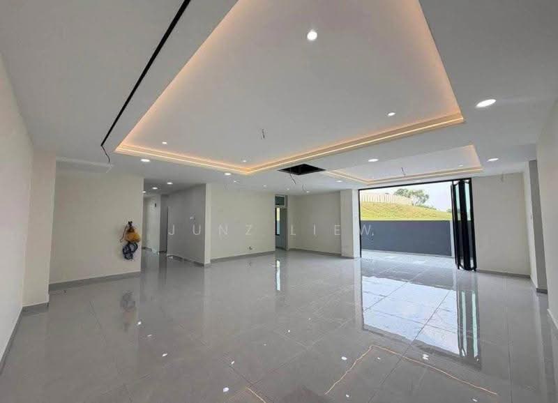 Rumah Berkembar untuk Dijual di Taman Mount Austin (Tebrau) - Junz Liew - PropertyGuru.com.my