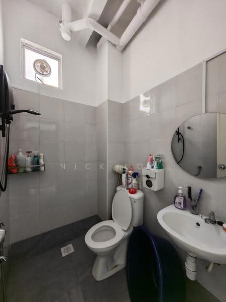 Pangsapuri untuk Disewa di Seri Molek Perdana - Nick Low - Bathroom - PropertyGuru.com.my