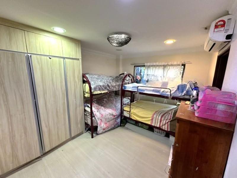 Rumah Berkembar untuk Dijual di Kelana Jaya (Petaling Jaya) - Christine Tan - Bedroom - PropertyGuru.com.my