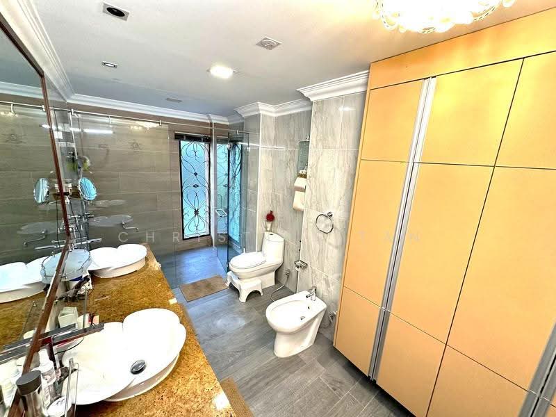 Rumah Berkembar untuk Dijual di Kelana Jaya (Petaling Jaya) - Christine Tan - Bathroom - PropertyGuru.com.my
