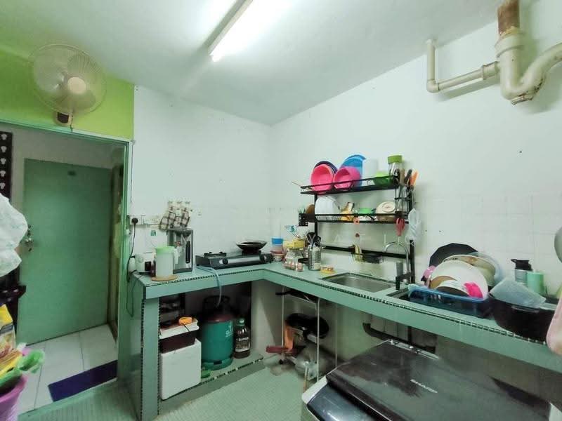 Rumah Flat untuk Dijual di Flat PKNS Seksyen 8 - Ahmad Syafiq - PropertyGuru.com.my