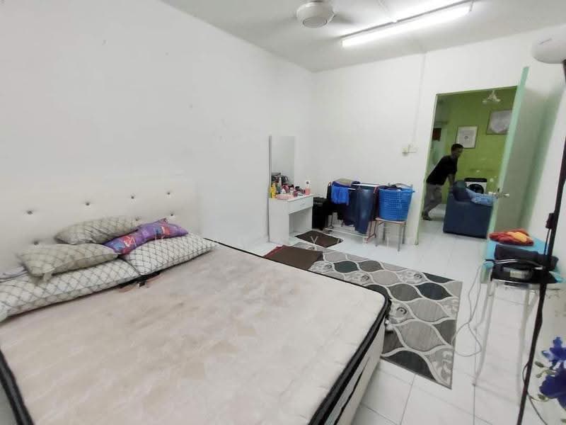 Rumah Flat untuk Dijual di Flat PKNS Seksyen 8 - Ahmad Syafiq - PropertyGuru.com.my