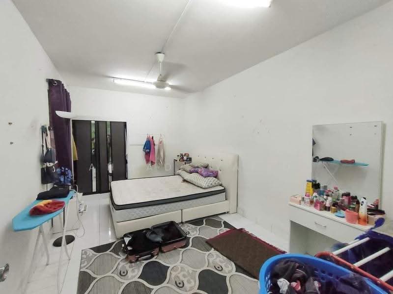 Rumah Flat untuk Dijual di Flat PKNS Seksyen 8 - Ahmad Syafiq - PropertyGuru.com.my