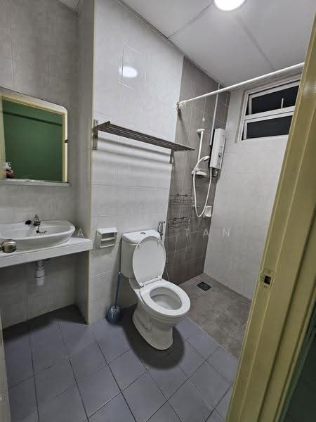 Condominium for Rent at Sterling - Allen Tan - Bathroom - PropertyGuru.com.my