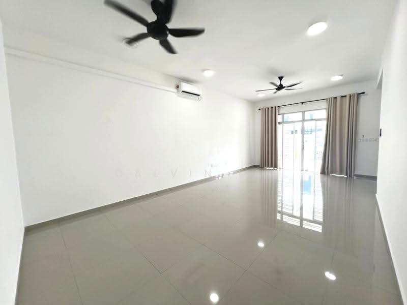 2-storey Terraced House for Sale in Bandar Dato Onn (Tebrau) - Calvin Lee - Living Room - PropertyGuru.com.my