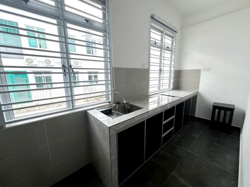 2-storey Terraced House for Sale in Bandar Dato Onn (Tebrau) - Calvin Lee - Kitchen - PropertyGuru.com.my