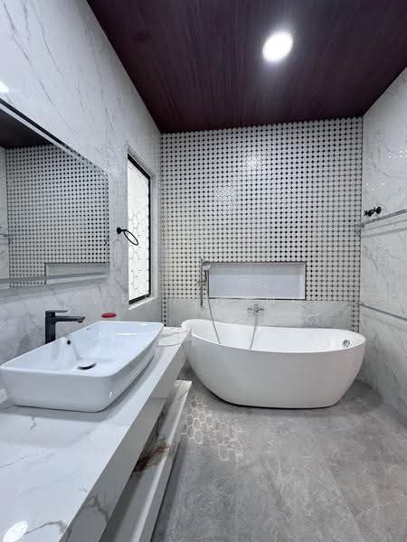 Rumah Berkembar untuk Dijual di Kota Damansara (Selangor) - Wes Chang - Bathroom - PropertyGuru.com.my