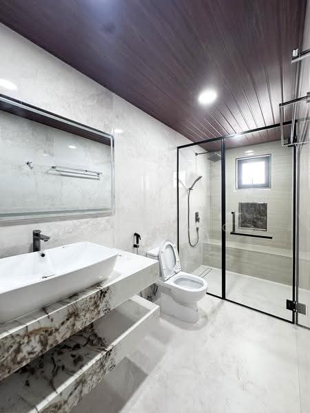 Rumah Berkembar untuk Dijual di Kota Damansara (Selangor) - Wes Chang - Bathroom - PropertyGuru.com.my