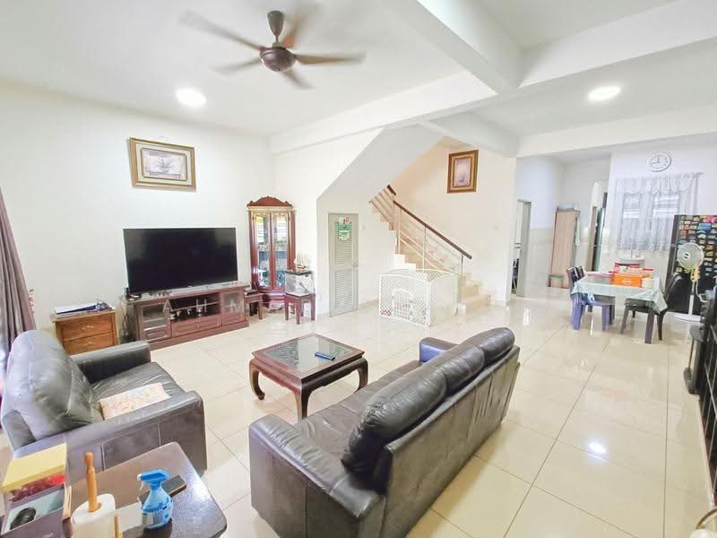 2-storey Terraced House for Sale in Bandar Putera 2 (Klang) - Ahmad Syafiq - Living Room - PropertyGuru.com.my