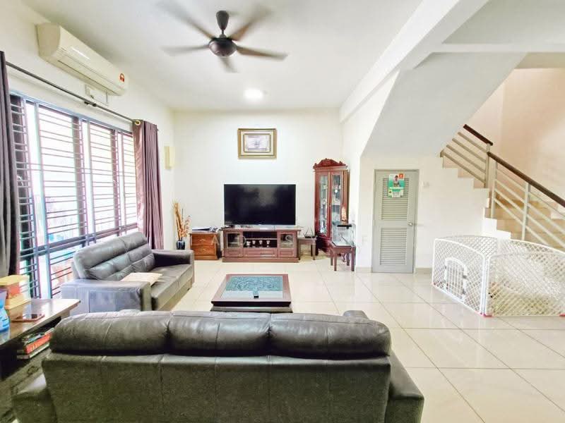 2-storey Terraced House for Sale in Bandar Putera 2 (Klang) - Ahmad Syafiq - Living Room - PropertyGuru.com.my