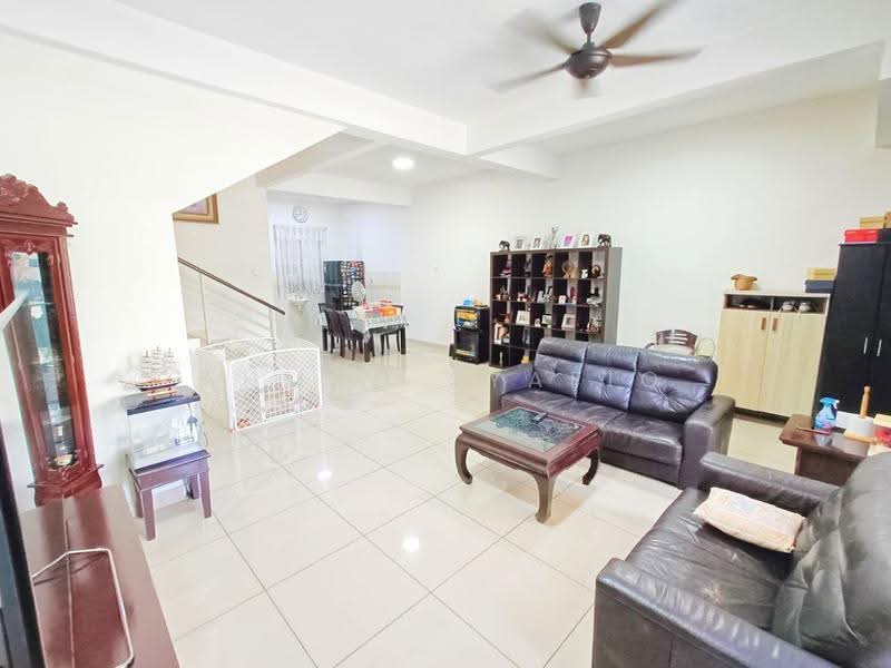 2-storey Terraced House for Sale in Bandar Putera 2 (Klang) - Ahmad Syafiq - Living Room - PropertyGuru.com.my