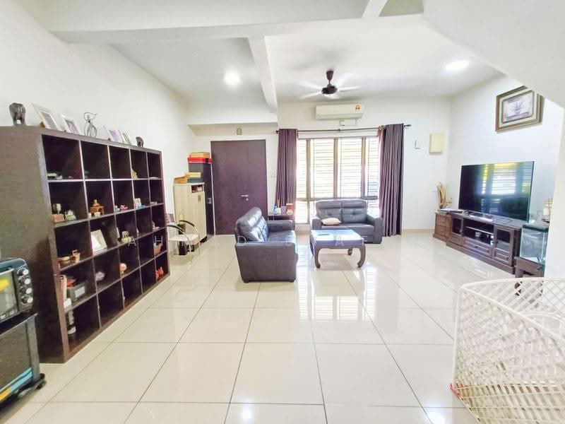 2-storey Terraced House for Sale in Bandar Putera 2 (Klang) - Ahmad Syafiq - Living Room - PropertyGuru.com.my