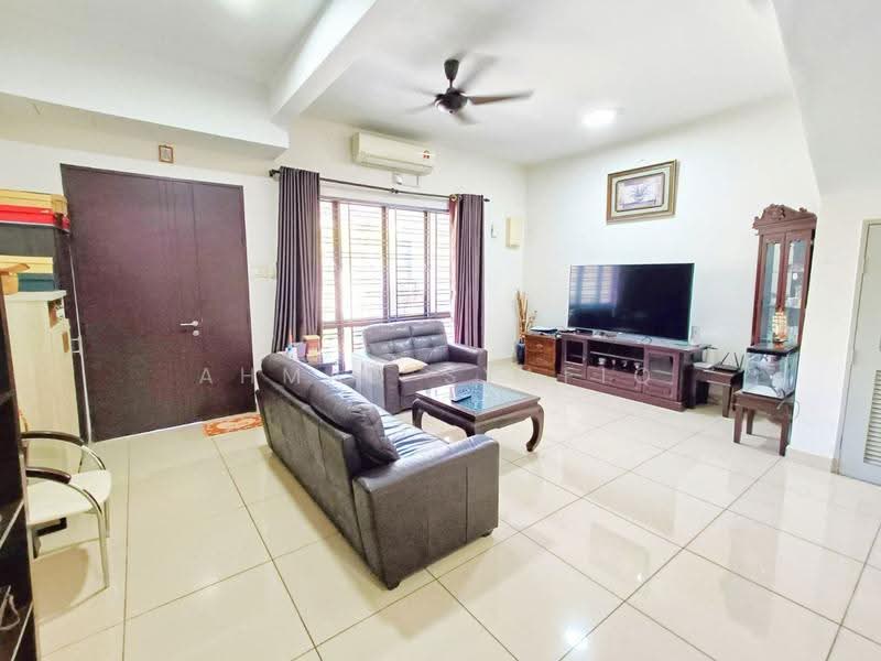2-storey Terraced House for Sale in Bandar Putera 2 (Klang) - Ahmad Syafiq - Living Room - PropertyGuru.com.my