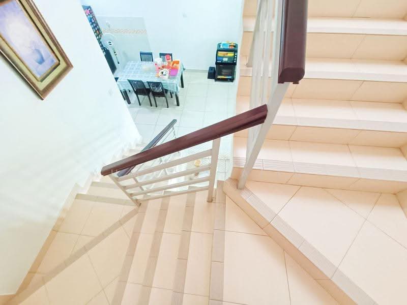 2-storey Terraced House for Sale in Bandar Putera 2 (Klang) - Ahmad Syafiq - Stair - PropertyGuru.com.my
