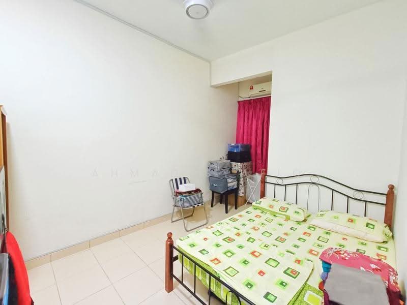 2-storey Terraced House for Sale in Bandar Putera 2 (Klang) - Ahmad Syafiq - Bedroom - PropertyGuru.com.my