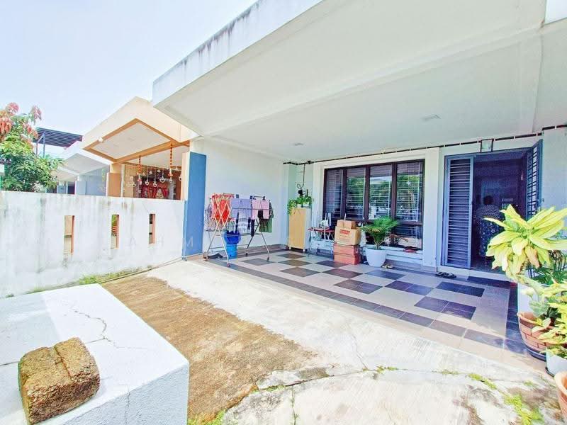 2-storey Terraced House for Sale in Bandar Putera 2 (Klang) - Ahmad Syafiq - Exterior - PropertyGuru.com.my