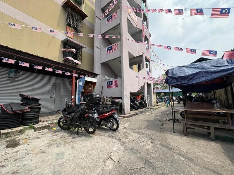 Kedai untuk Disewa di Taman Desa Cheras (Cheras) - Kevin Chen - Exterior - PropertyGuru.com.my