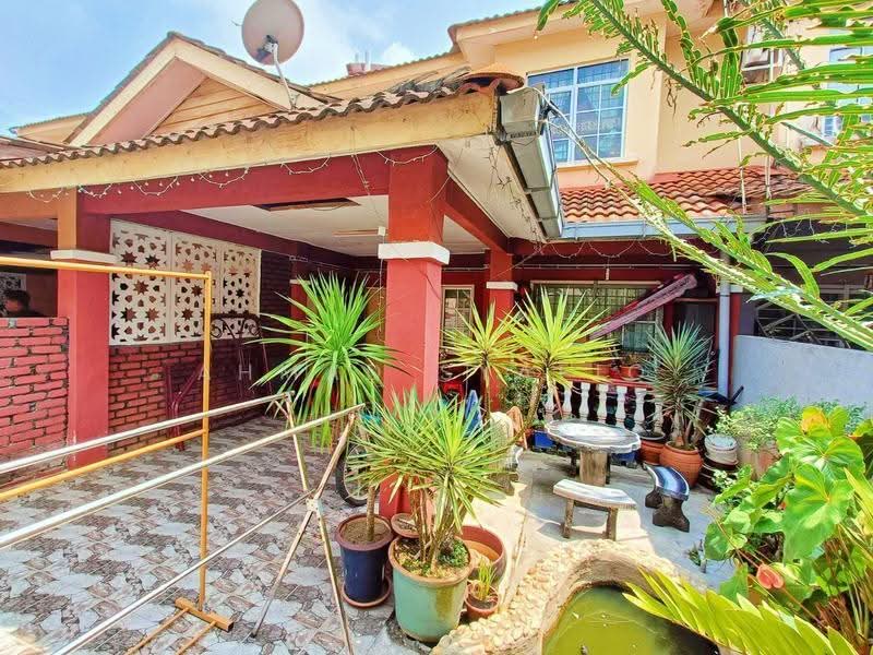 Rumah Teres 2-Tingkat untuk Dijual di Taman Senohong (Jeram) - Ahmad Syafiq - Exterior - PropertyGuru.com.my