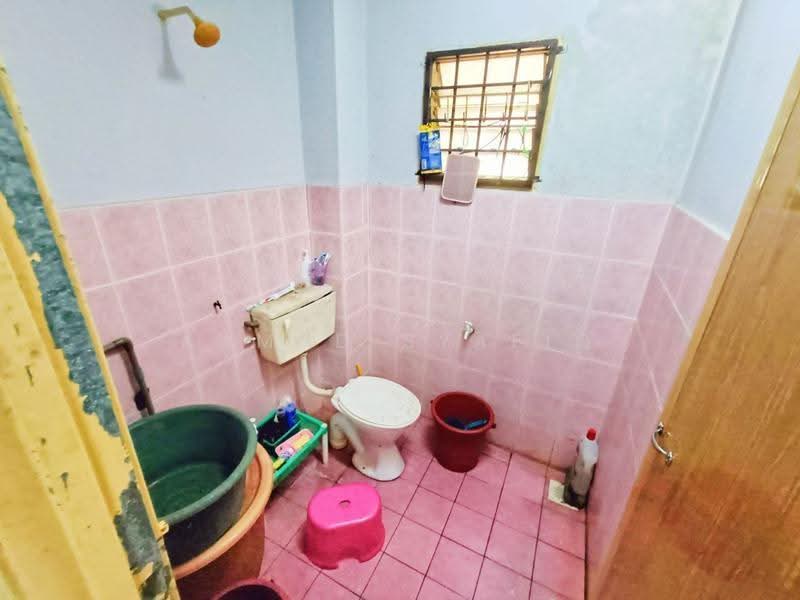 Rumah Teres 2-Tingkat untuk Dijual di Taman Senohong (Jeram) - Ahmad Syafiq - Bathroom - PropertyGuru.com.my