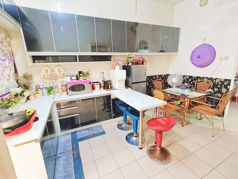 Rumah Teres 2-Tingkat untuk Dijual di Taman Panglima (Telok Panglima Garang) - Ahmad Syafiq - Kitchen - PropertyGuru.com.my