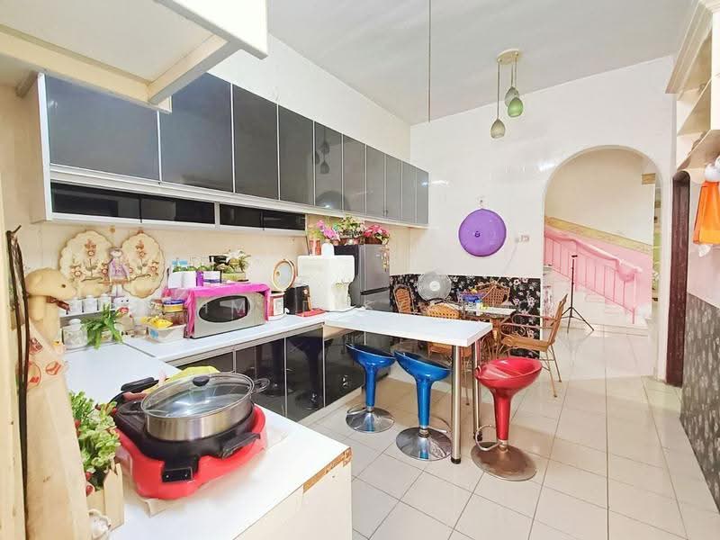 Rumah Teres 2-Tingkat untuk Dijual di Taman Panglima (Telok Panglima Garang) - Ahmad Syafiq - Kitchen - PropertyGuru.com.my