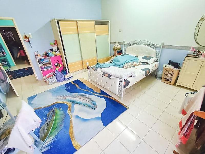Rumah Teres 2-Tingkat untuk Dijual di Taman Panglima (Telok Panglima Garang) - Ahmad Syafiq - Bedroom - PropertyGuru.com.my