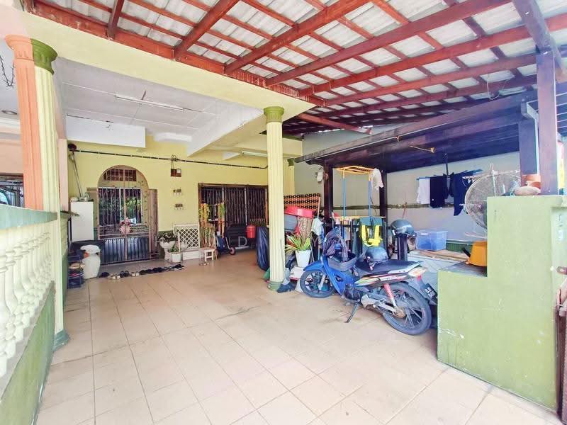 Rumah Teres 2-Tingkat untuk Dijual di Taman Panglima (Telok Panglima Garang) - Ahmad Syafiq - Entrance - PropertyGuru.com.my