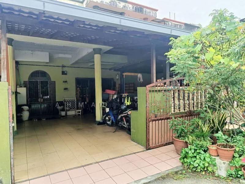 Rumah Teres 2-Tingkat untuk Dijual di Taman Panglima (Telok Panglima Garang) - Ahmad Syafiq - Exterior - PropertyGuru.com.my