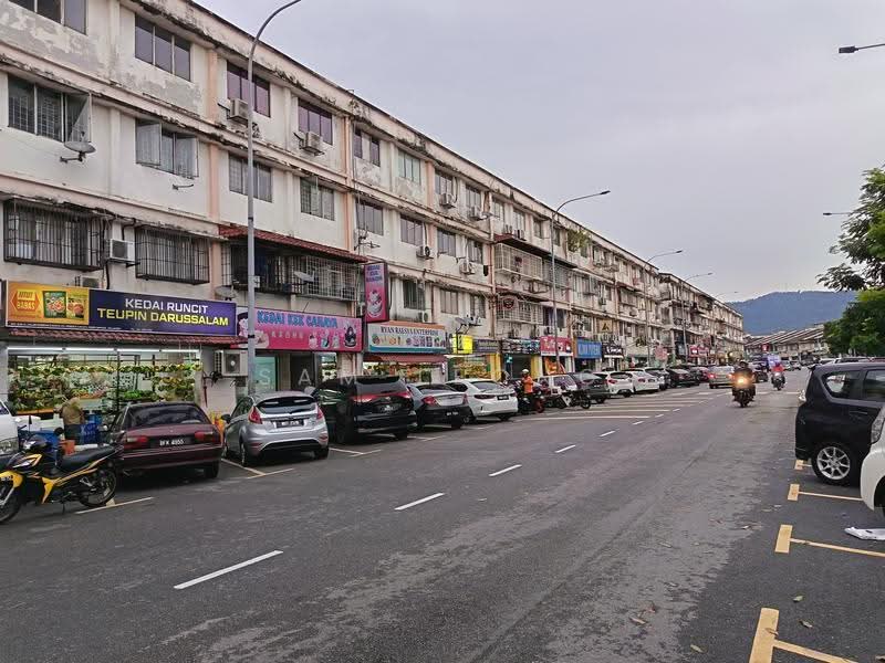 Rumah Flat untuk Dijual di Pandan Ria (Block C) - Sam Leong - Exterior - PropertyGuru.com.my