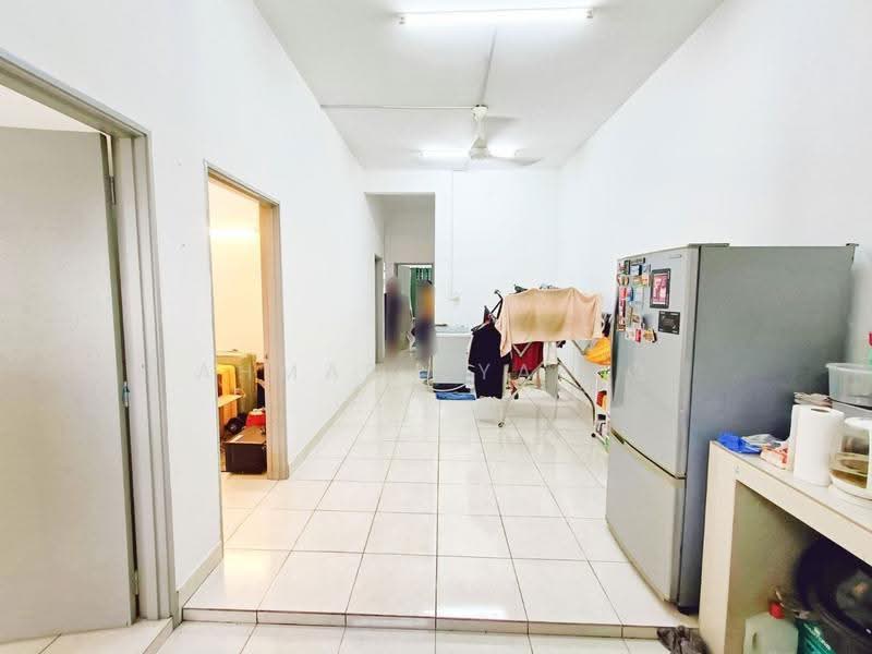1-storey Terraced House for Sale in Kampung Batu 9 Kebun Baru (Telok Panglima Garang) - Ahmad Syafiq - Kitchen - PropertyGuru.com.my