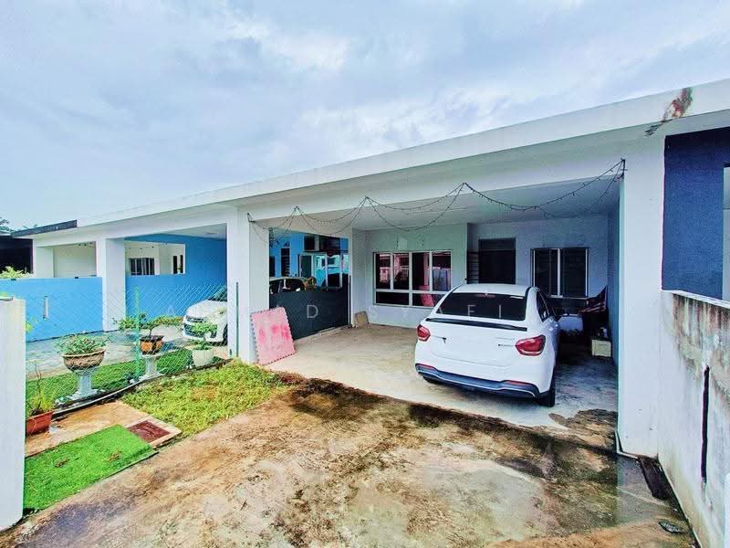 1-storey Terraced House for Sale in Kampung Batu 9 Kebun Baru (Telok Panglima Garang) - Ahmad Syafiq - Exterior - PropertyGuru.com.my