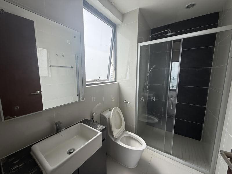 Kondominium untuk Dijual di Kings Bay @ Country Garden Danga Bay - Doris Tan - Bathroom - PropertyGuru.com.my