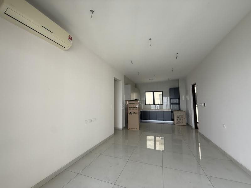 Kondominium untuk Dijual di Kings Bay @ Country Garden Danga Bay - Doris Tan - Kitchen - PropertyGuru.com.my