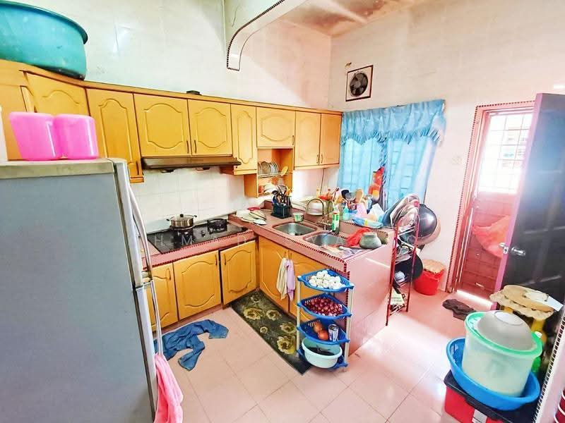 1-storey Terraced House for Sale in Kampung Kanchong Darat (Banting) - Ahmad Syafiq - Kitchen - PropertyGuru.com.my